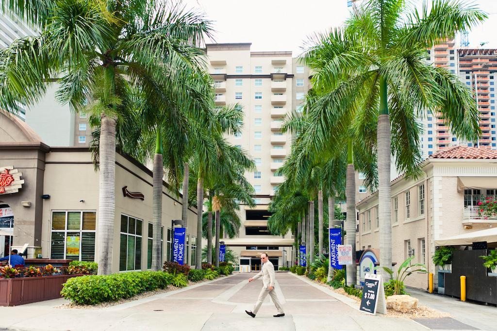 Sky City Apartments At Brickell Village Miami Beach Exterior photo
